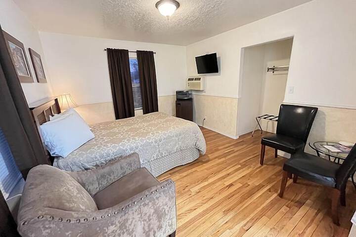 Cascade Motel