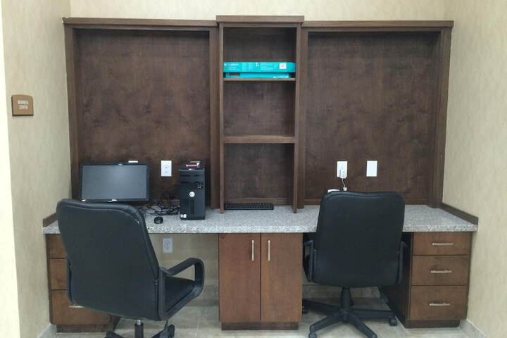 Business Center 42 of 42