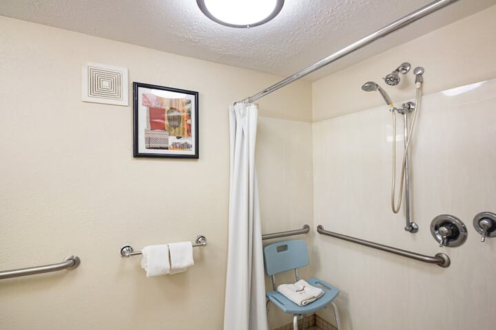 Room 30 of 33