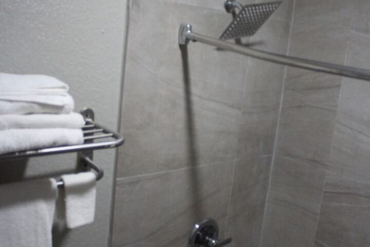 Room 21 of 42