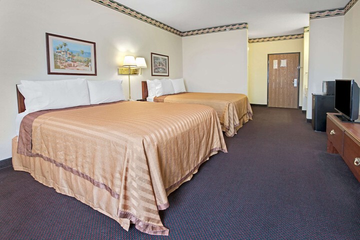 Room 5 of 22