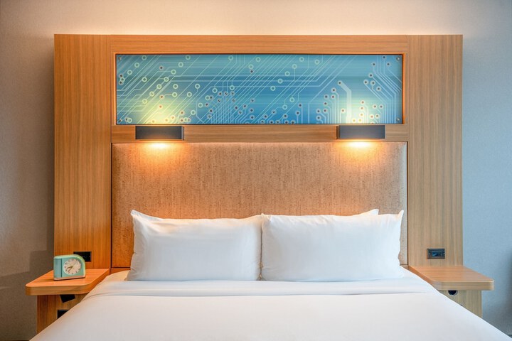 Room 19 of 46