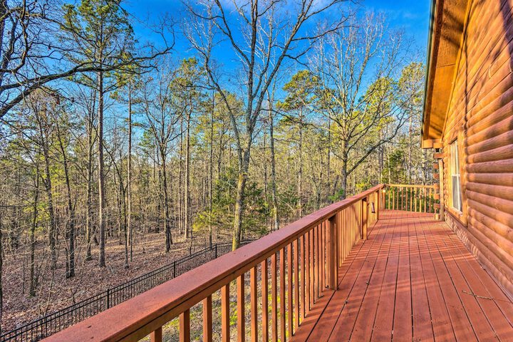 Pet-friendly Cabot Cabin w / Fenced Yard!