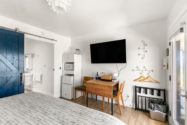 Room 42 of 115