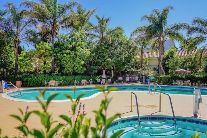 Pool 4 of 49