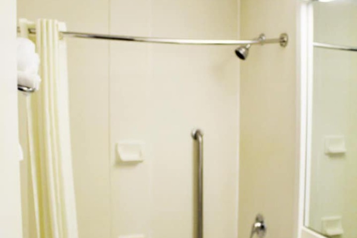 Room 8 of 30