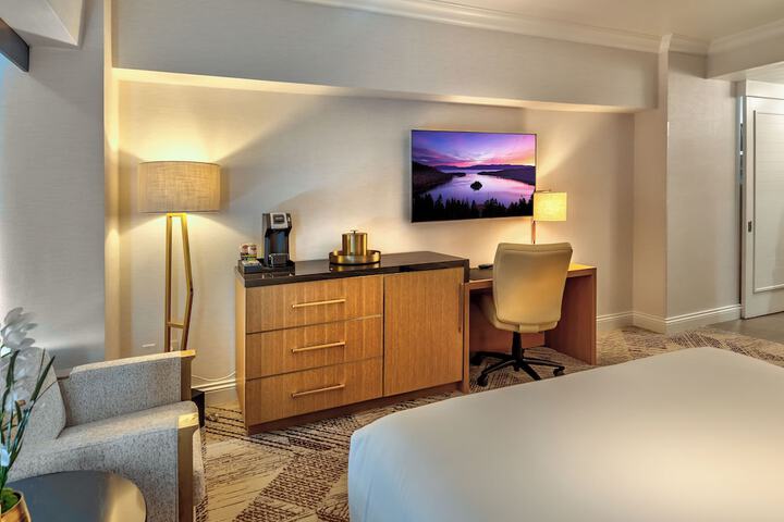 Room 32 of 75