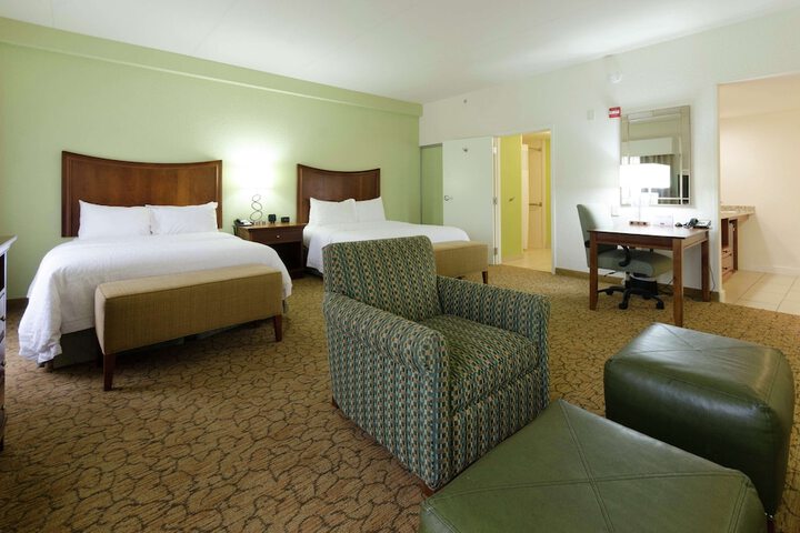Room 27 of 48