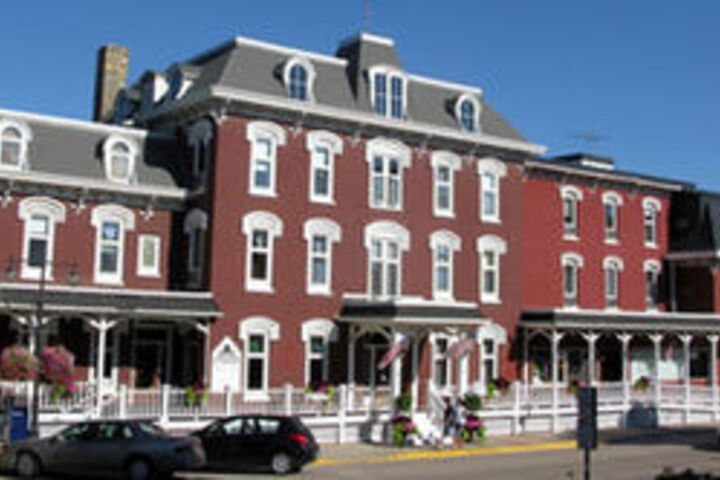 Archer House River Inn