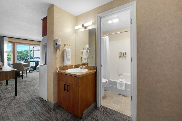 Room 16 of 24