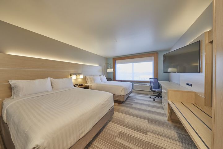 Room 16 of 38