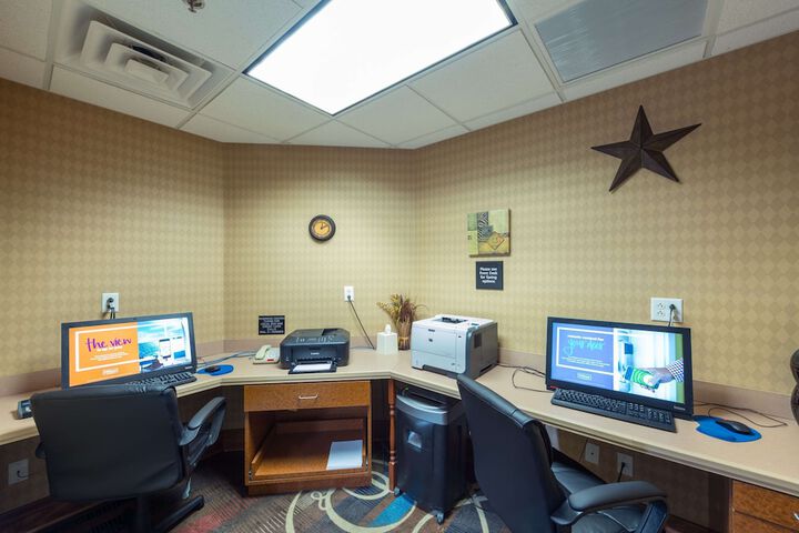 Business Center 28 of 28