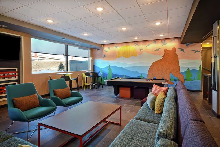 Hotel Interior 10 of 44