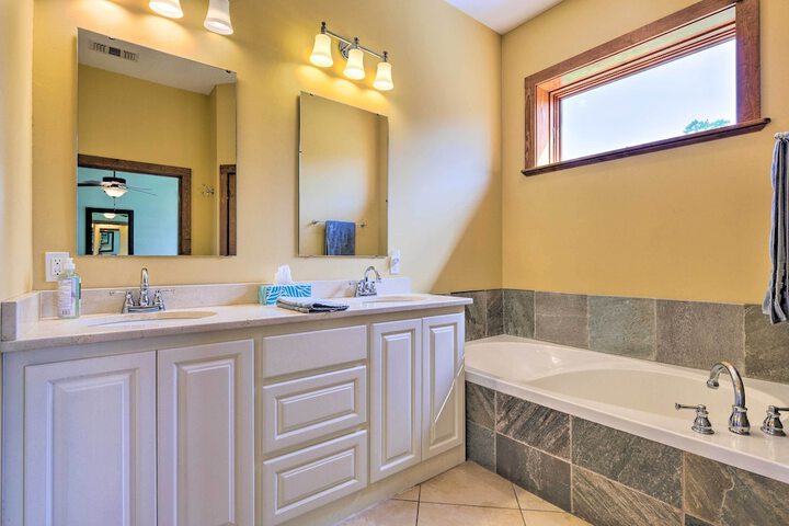 Bright Waveland Home - Walk to Beach Access!