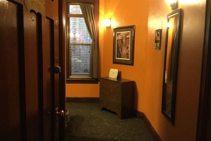 Room 73 of 92