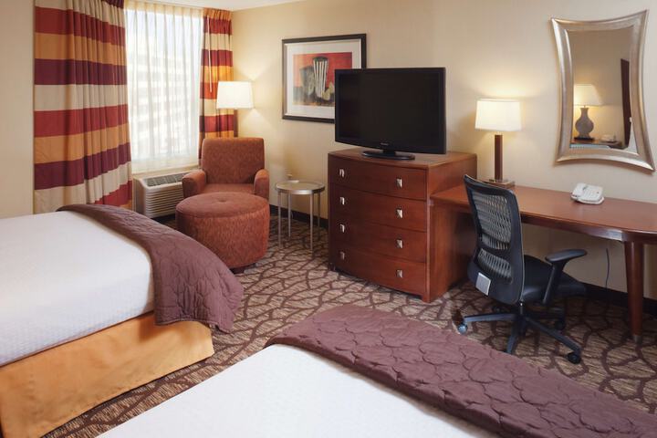 Room 28 of 40