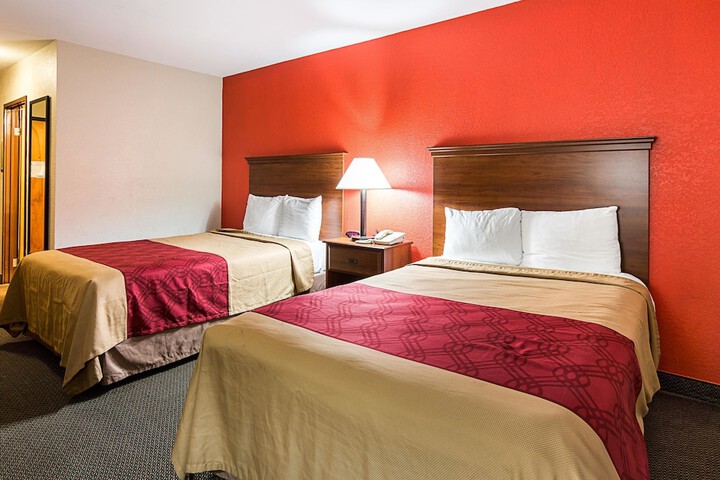 Room 8 of 35
