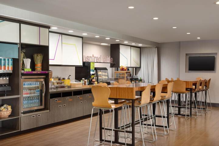 Home2 Suites by Hilton Bowling Green Hotel