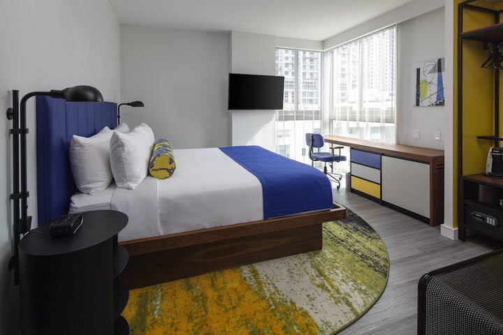 Room 44 of 68
