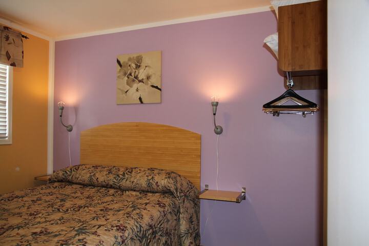 Room 37 of 54