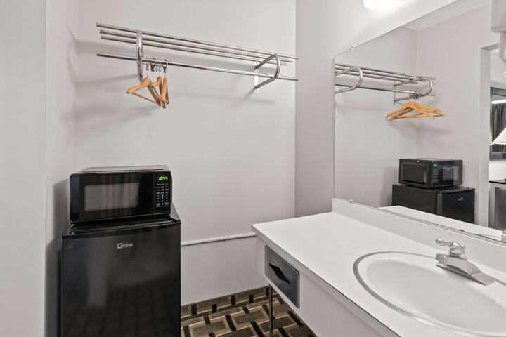 Room 36 of 60