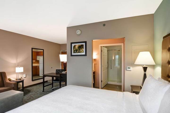 Homewood Suites by Hilton Aurora Naperville