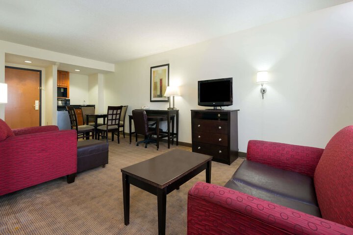 Room 21 of 36