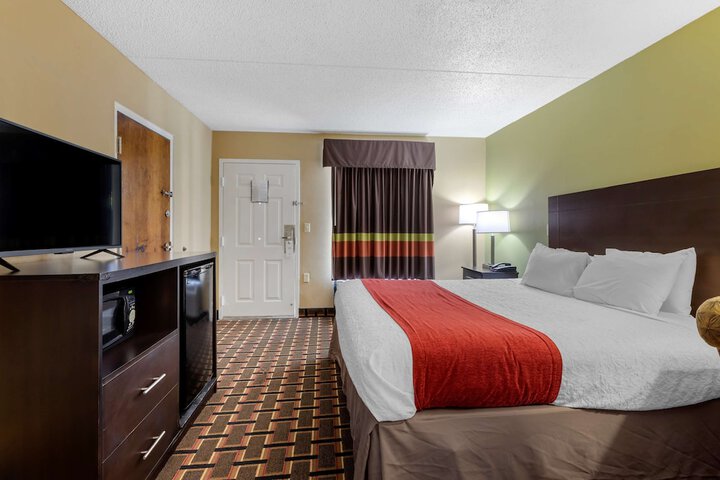 SureStay Hotel by Best Western Lenoir City