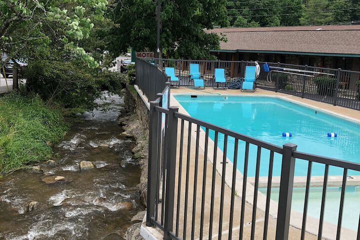 Pool 9 of 93