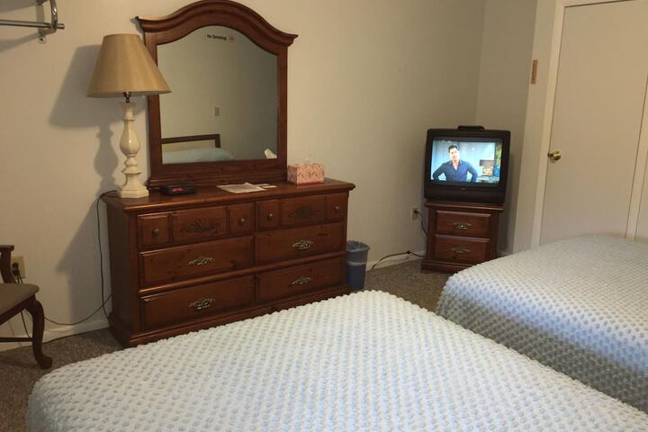 Room 22 of 37