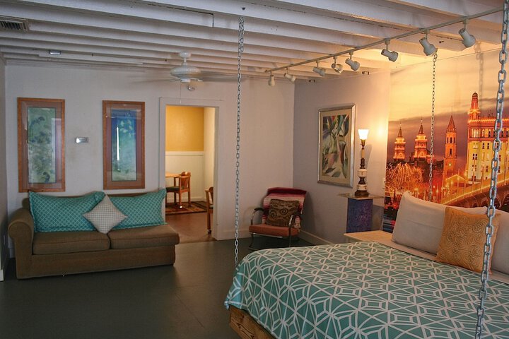 Room 13 of 42