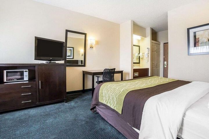 Room 10 of 31
