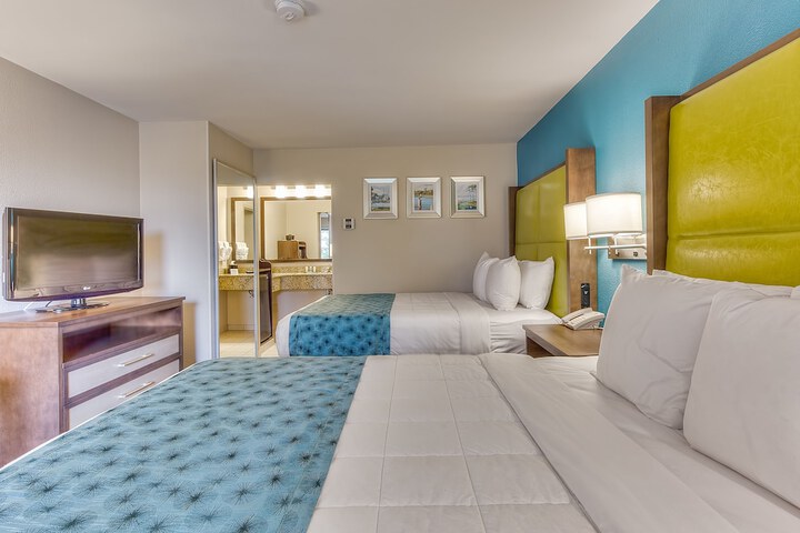 Room 32 of 40