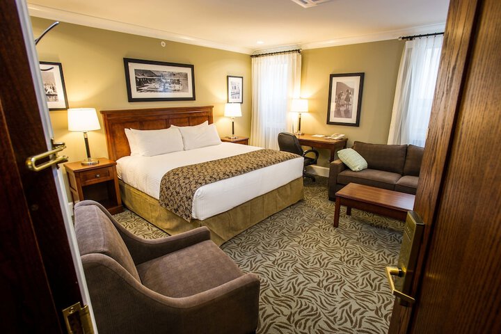 Hume Hotel & Spa