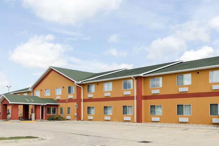 Hotel 2 of 35