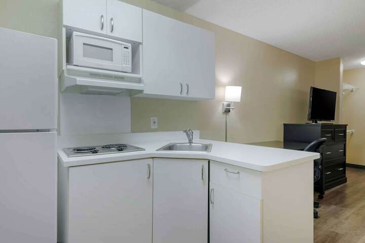 Room 16 of 27