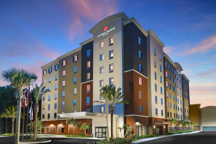 Hotel 4 of 34
