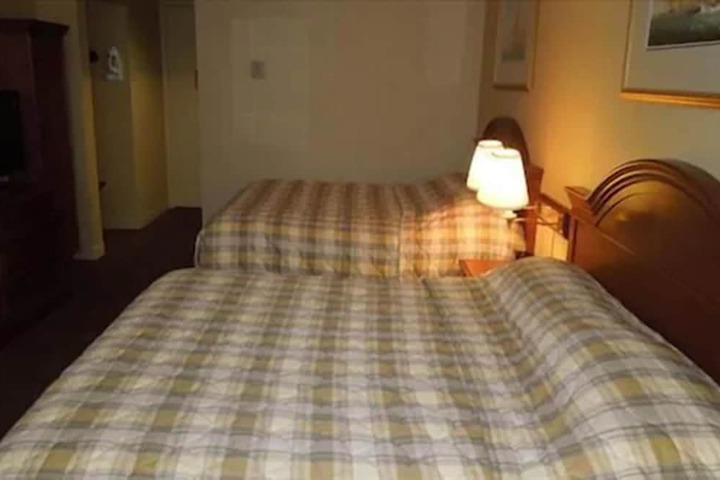 Room 25 of 35