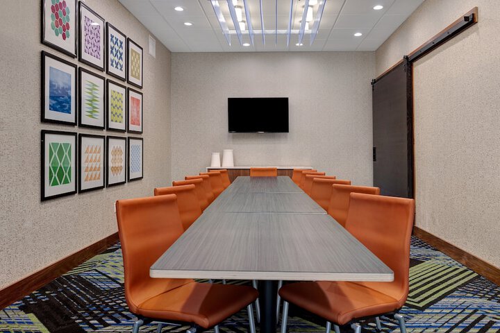 Holiday Inn Express & Suites Grand Rapids South - Wyoming by IHG