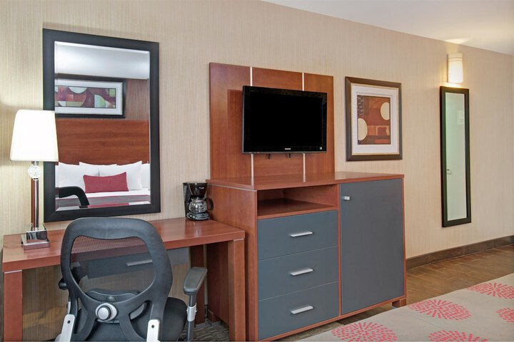 Room 15 of 30