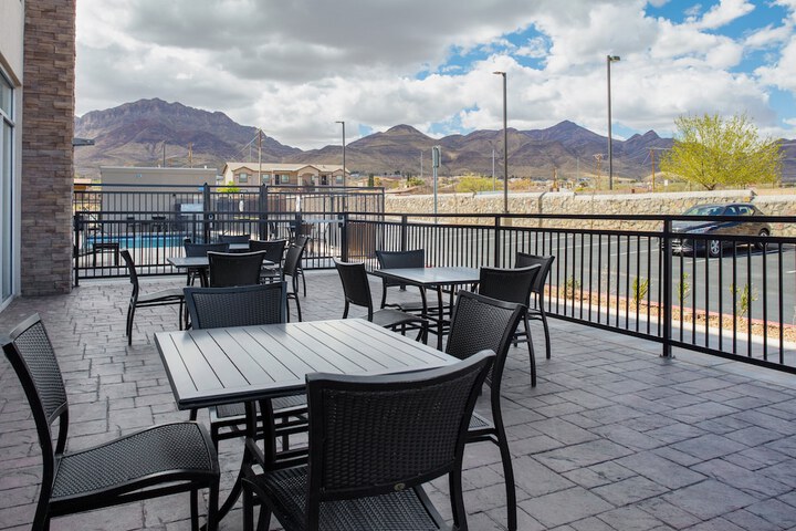 Terrace/Patio 45 of 47