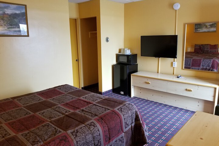 Room 18 of 25