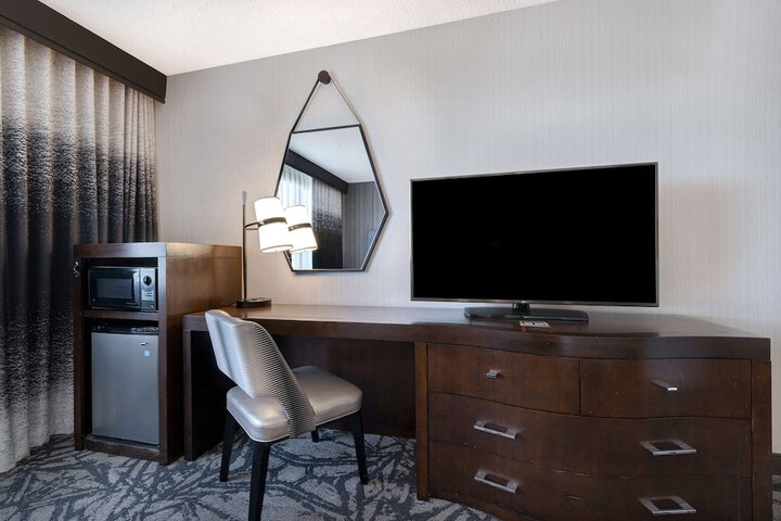 Room 27 of 103