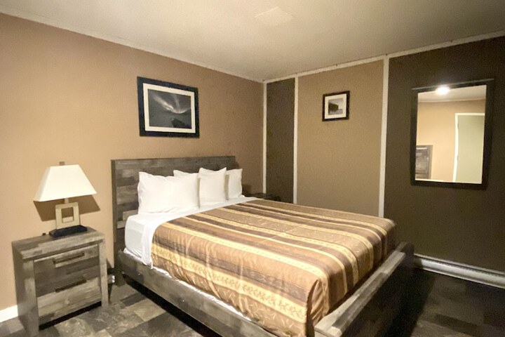 Room 34 of 58