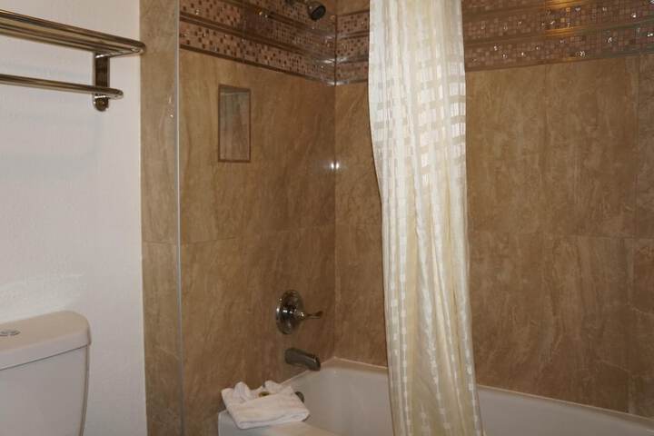 Room 10 of 23