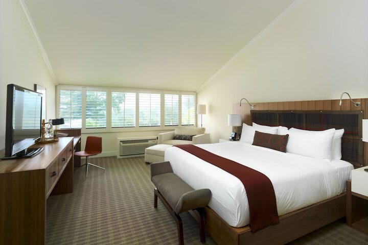 Topnotch Resort