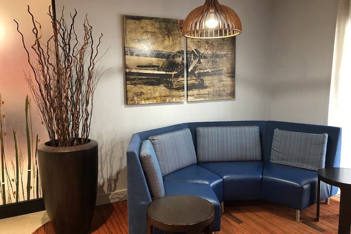 Hotel Interior 10 of 32