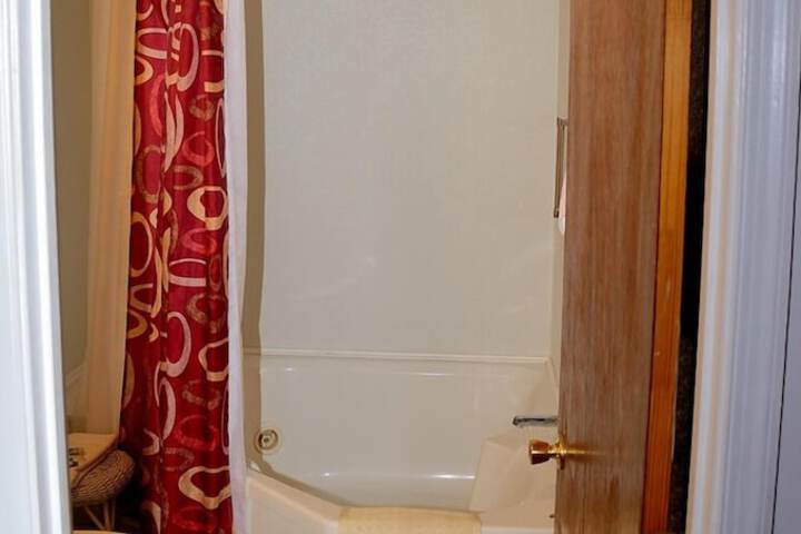 Room 6 of 42