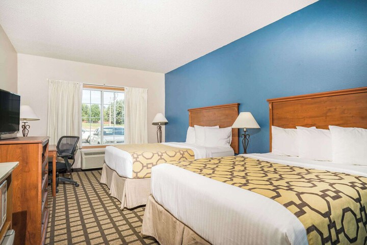 Baymont by Wyndham Albany MN