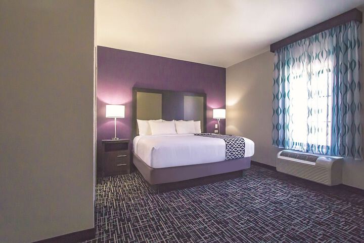 Room 32 of 78